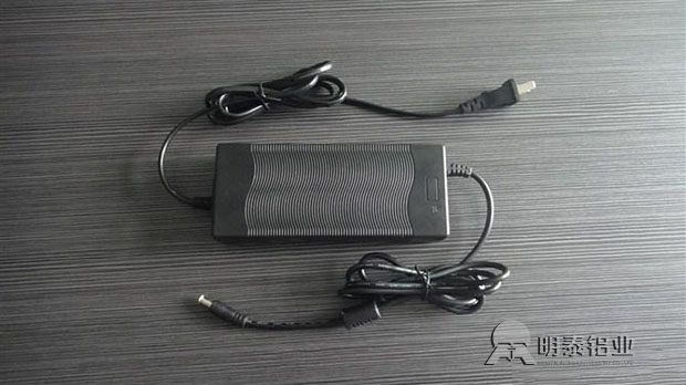 電動(dòng)汽車鋰電池用鋁箔---8021鋁箔、8079鋁箔