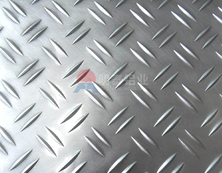5052花紋鋁板廠家-兩條筋花紋鋁板 5052花紋鋁板廠家-兩條筋花紋鋁板